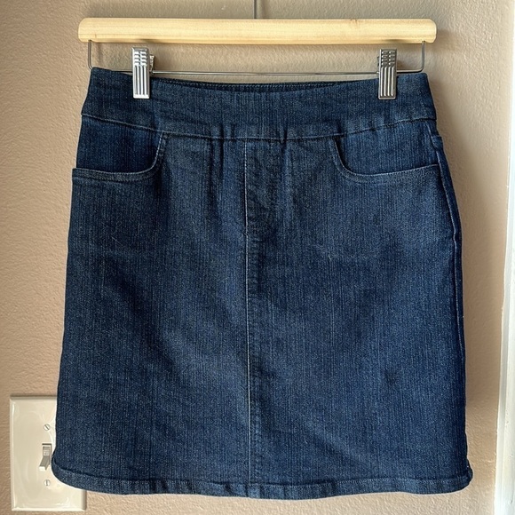 SOFT SURROUNDINGS Denim Petite Pull-on Mini Skirt - Picture 2 of 6